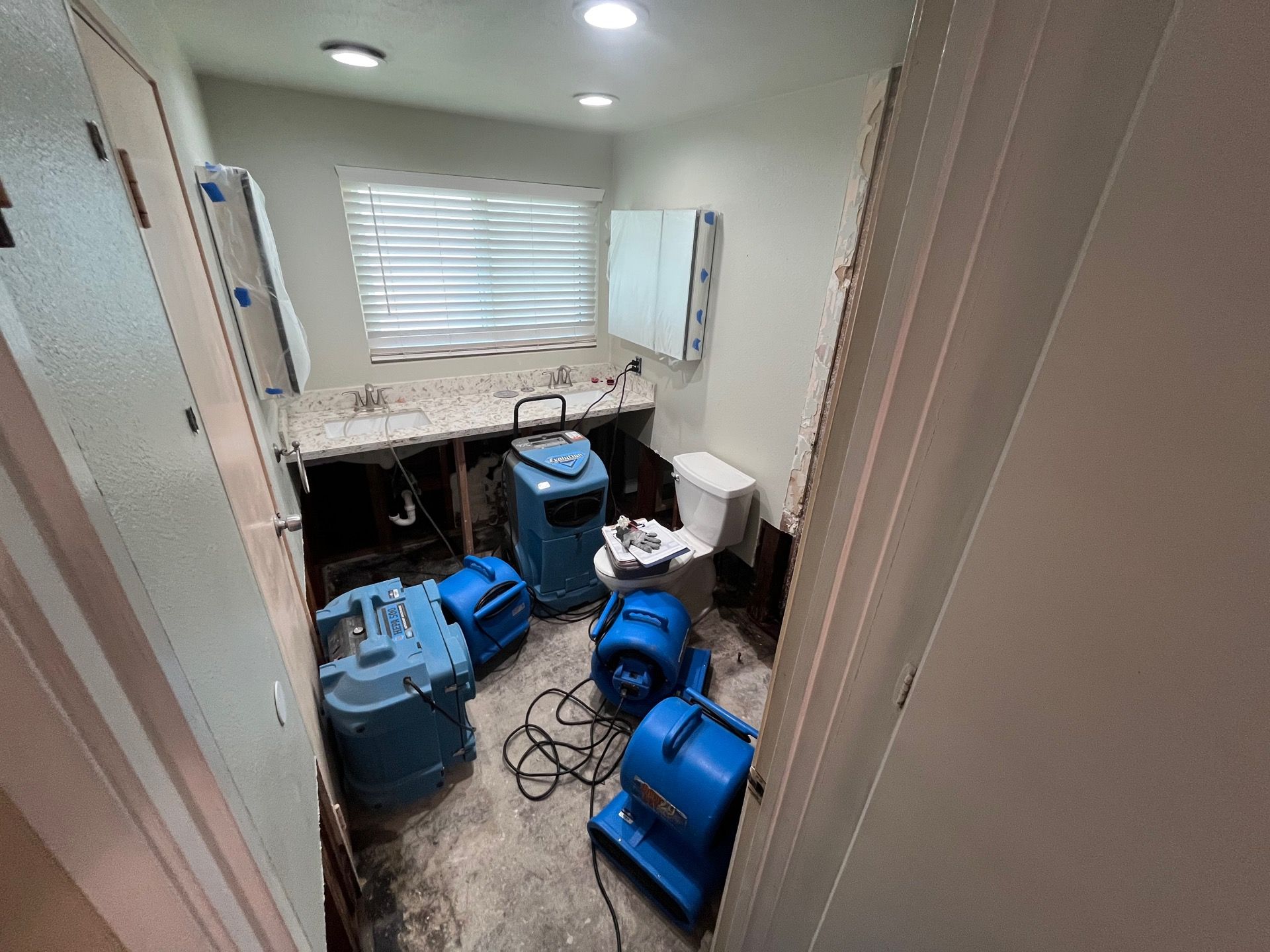 Drying equipment in a bathroom